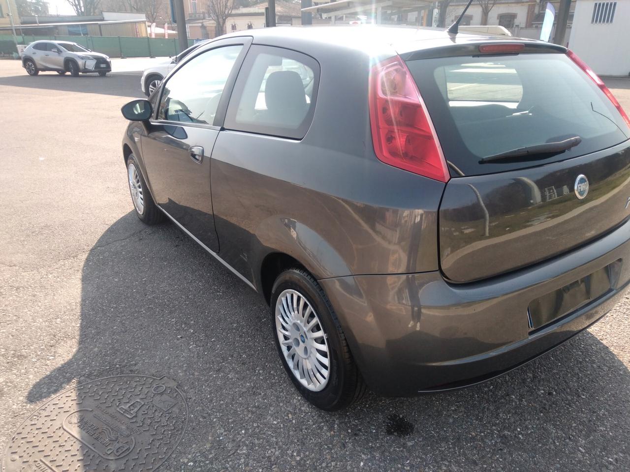 Fiat Grande Punto 1.2 65cv 3 porte Dynamic x neopatentati