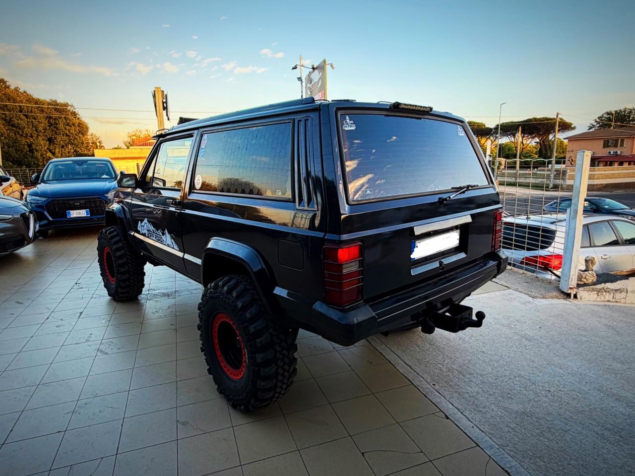 Jeep Cherokee 2.1 TD 3 porte Command-Trac (EU)