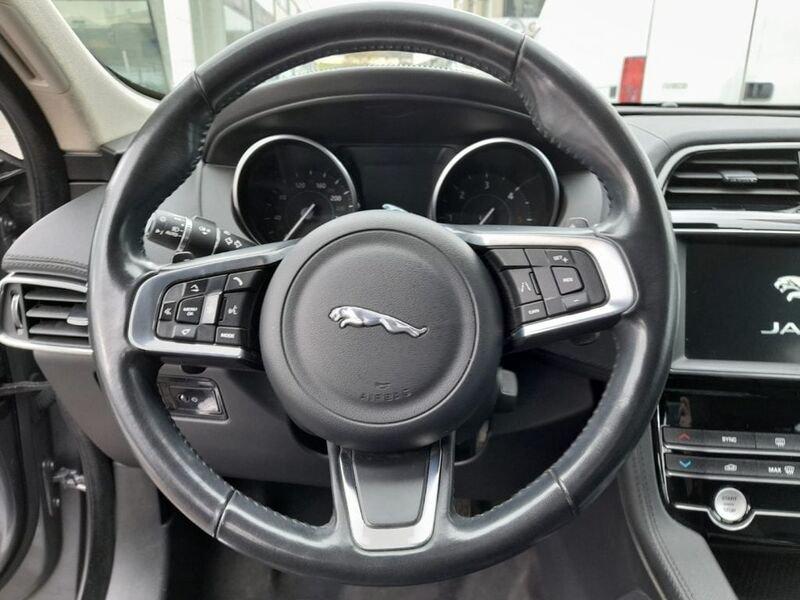 Jaguar F-Pace F-Pace 2.0 D 180 CV AWD aut. Pure