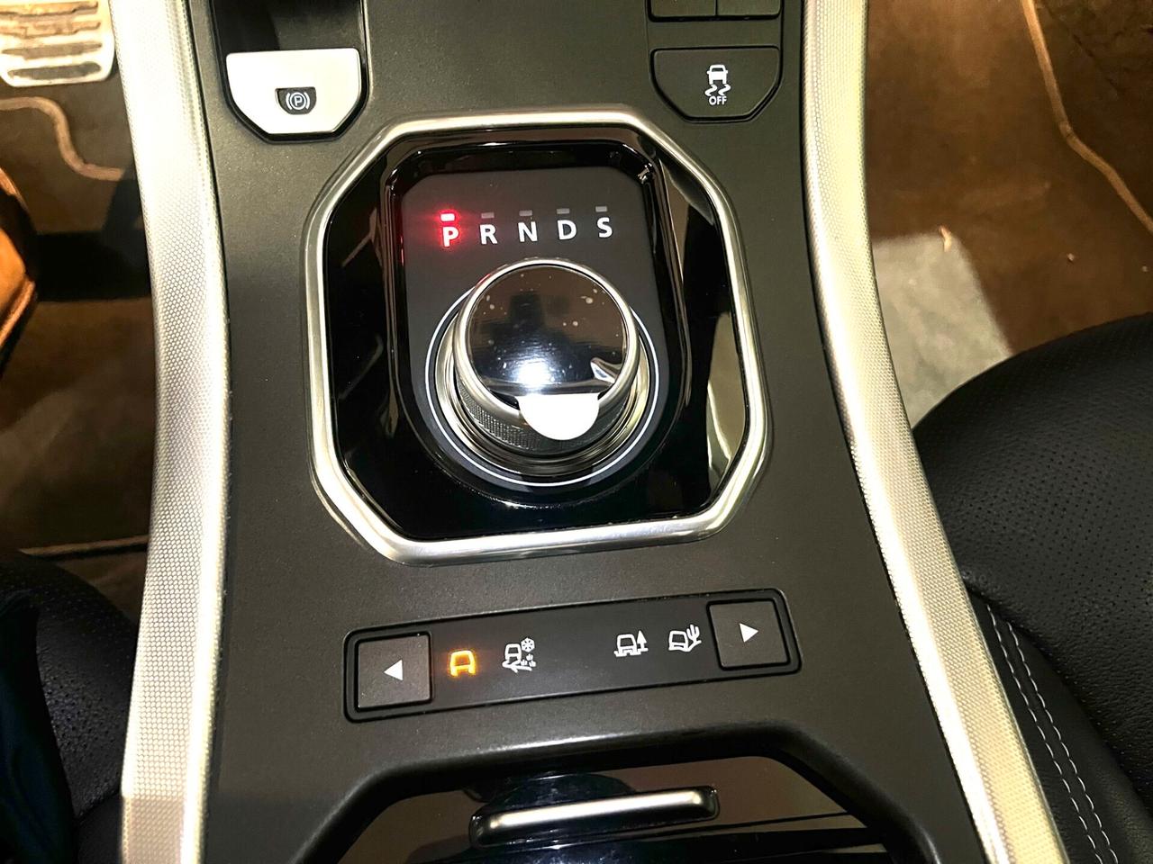 RANGE ROVER EVOQUE DYNAMIC 5p 2.2 TDI 190CV 9m NAVI CERCHI 20 PELLE TOTALE TETTO PANORAMICO