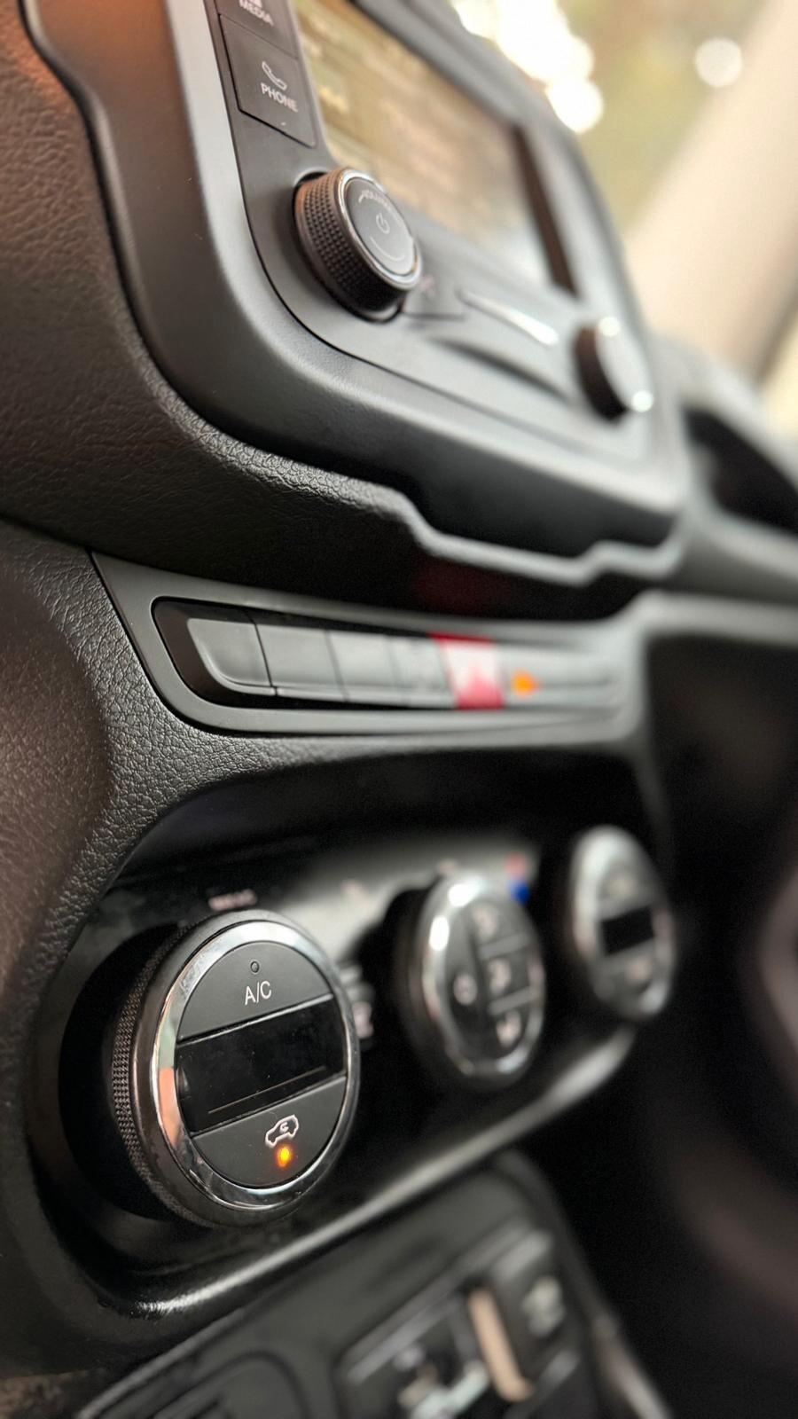 Jeep Renegade Jeeap longitude