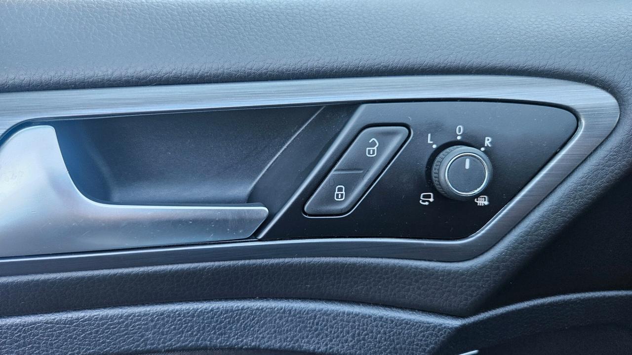 Volkswagen Golf 5p 1.4 tsi 125cv ACC-GANCIO-NAVY-SED.RISC.