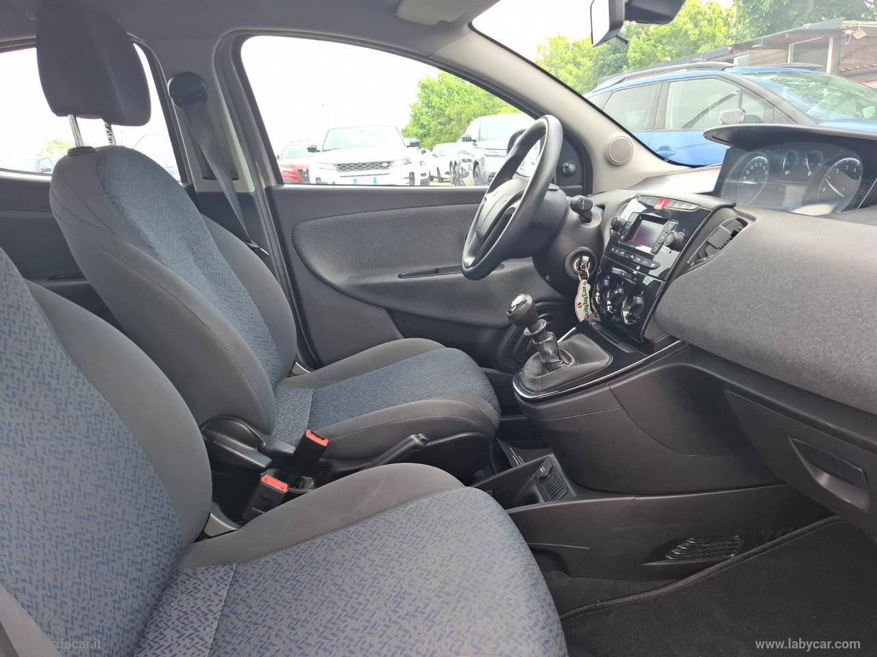 LANCIA Ypsilon 1.0 FireFly 5p.S&S Hybrid Silver