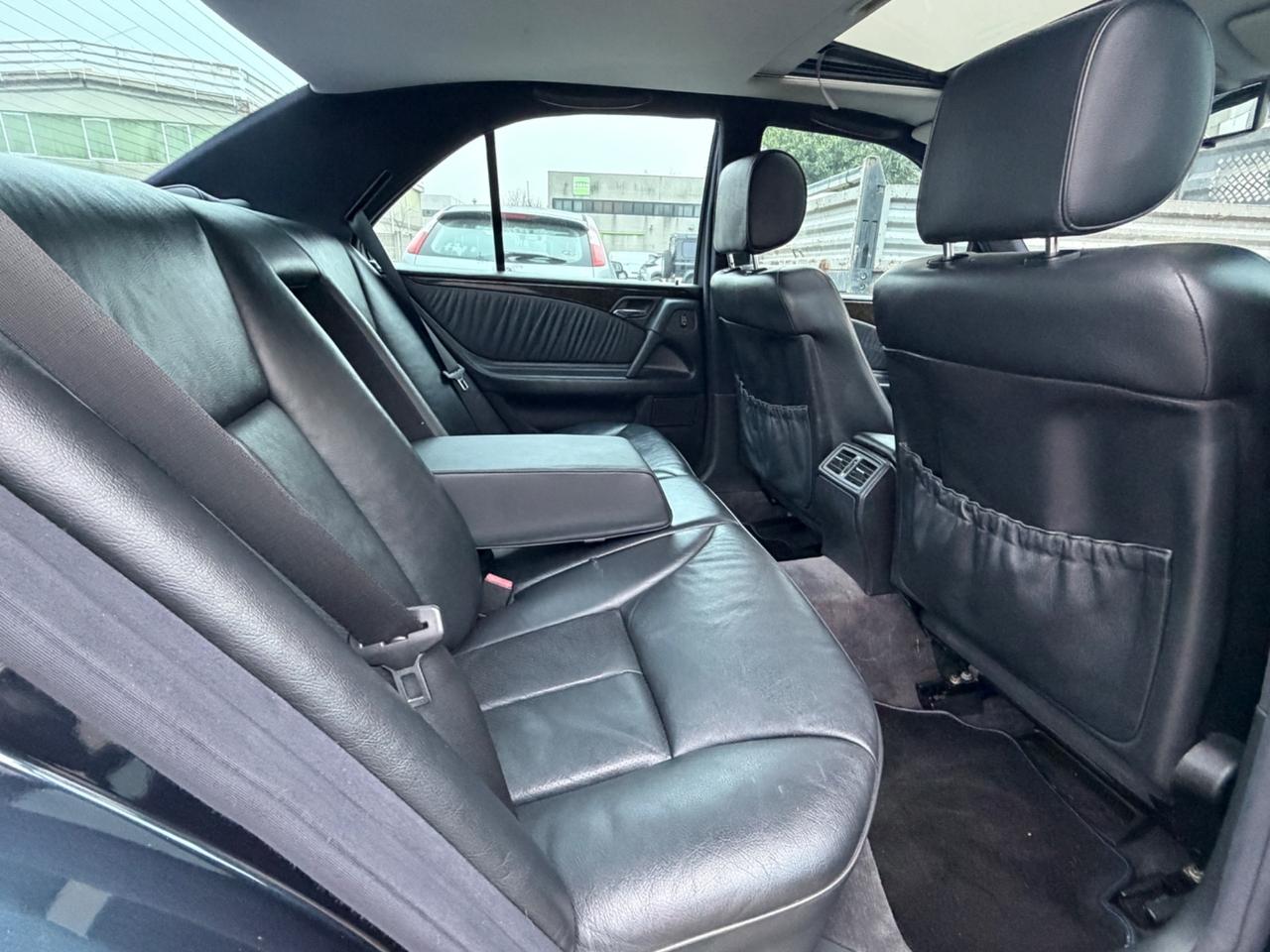 MERCEDES E200 KOMPRESOR BENZINA-GPL 92.000KM STORICO