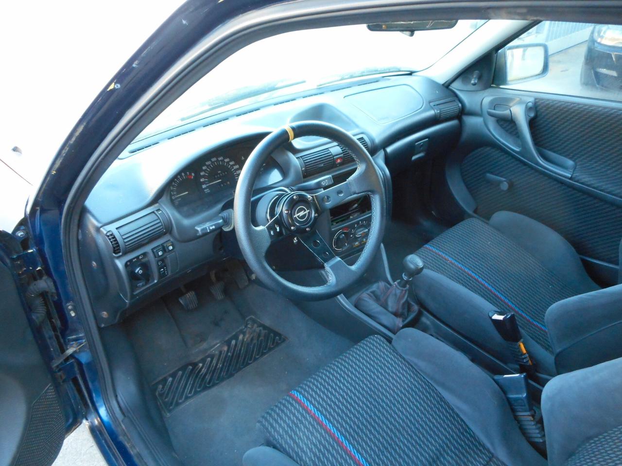 Opel Astra 2.0 GSi