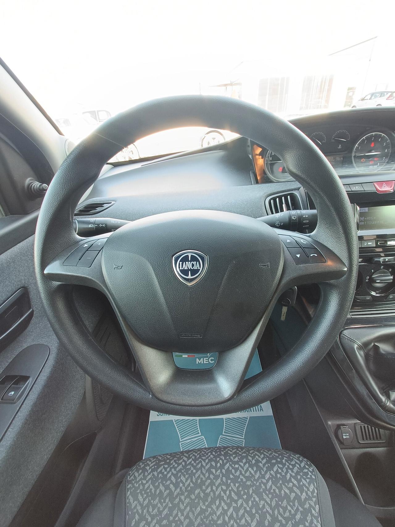 Lancia Ypsilon 1.2 69 CV 5 porte Elefantino Blu