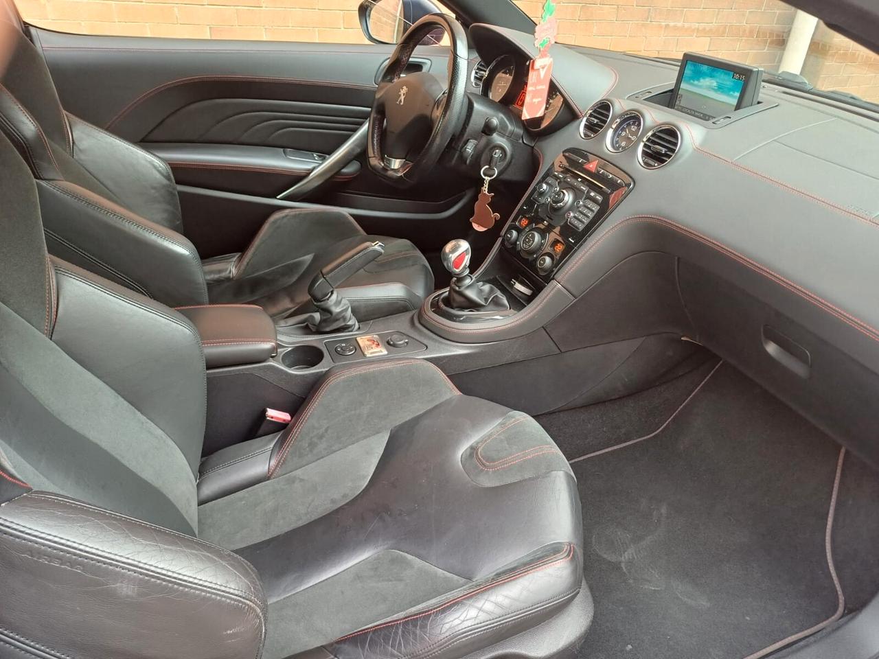 Peugeot RCZ R THP 270