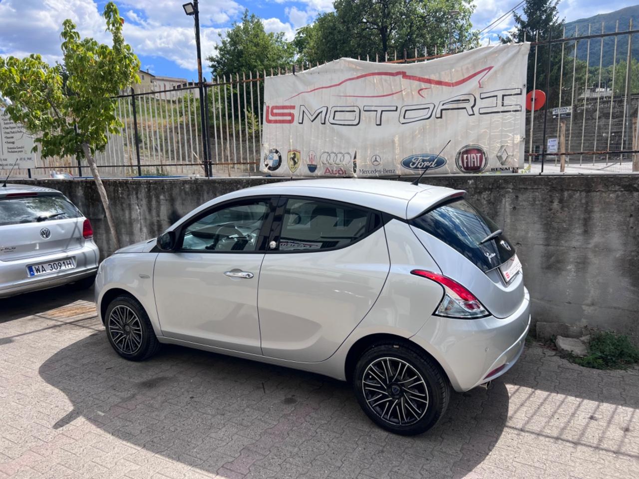 Lancia Ypsilon 1.2 69 CV 5 porte GPL Ecochic Gold