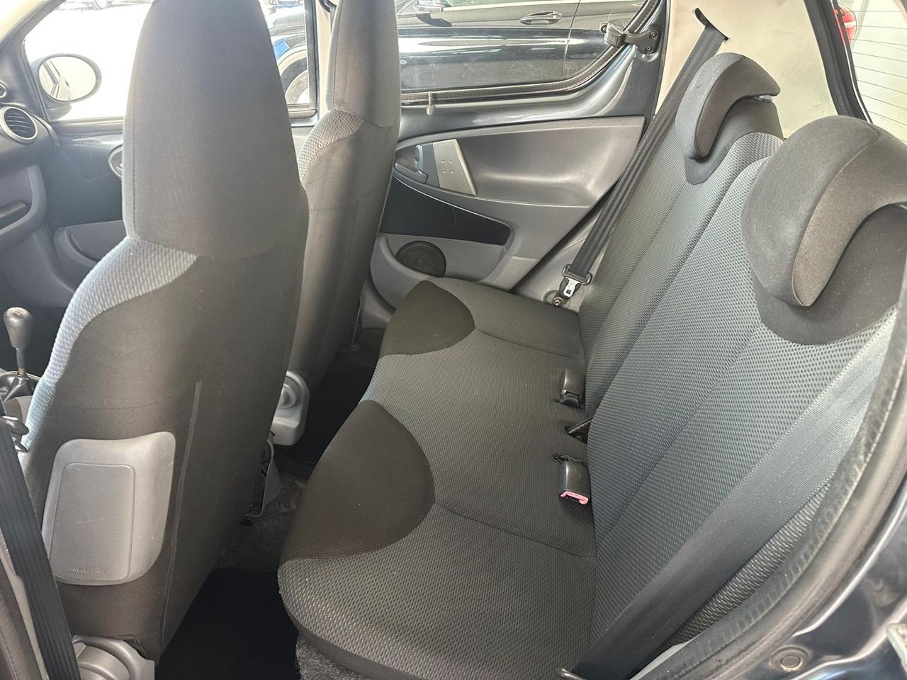 Toyota Aygo 1.0 12V VVT-i 5 porte Sol