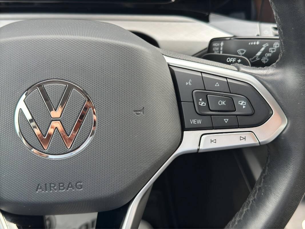 Volkswagen Golf Variant 2.0 tdi Life 115cv AUTOM e CarPlay