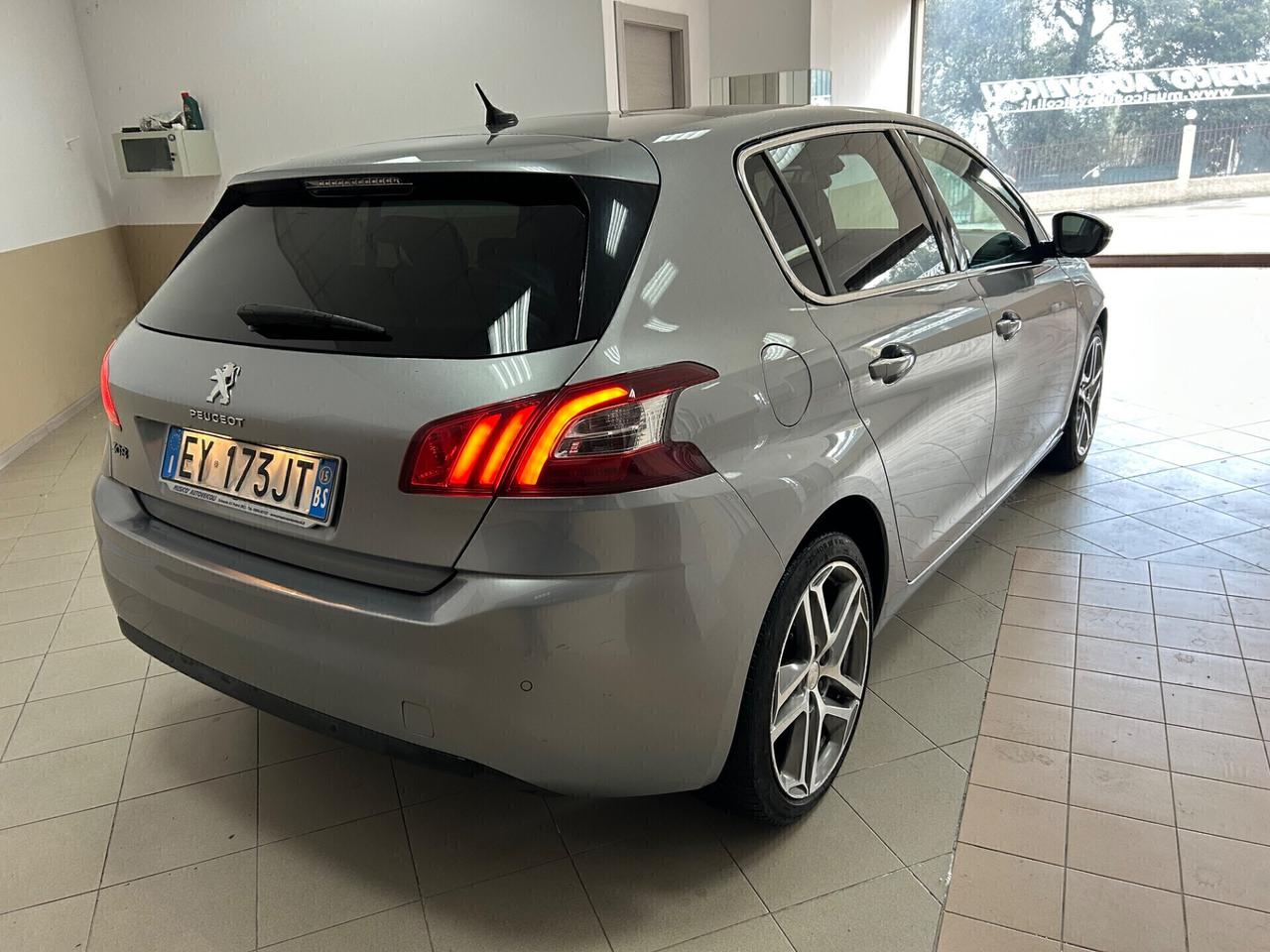 Peugeot 308 1.6 HDi 115 CV Allure
