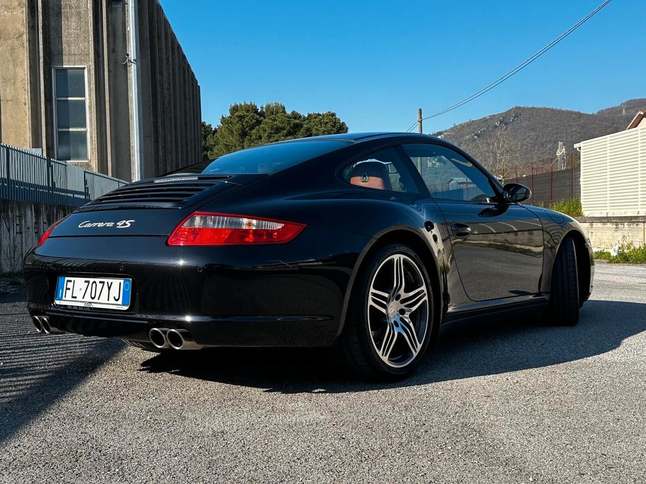 Porsche 911 Carrera 4S Coupé