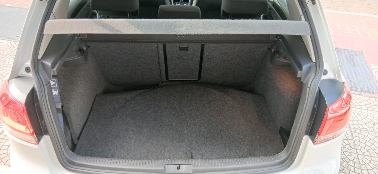 Volkswagen GOLF 1.6 TDI DPF 5p. HIGHLINE