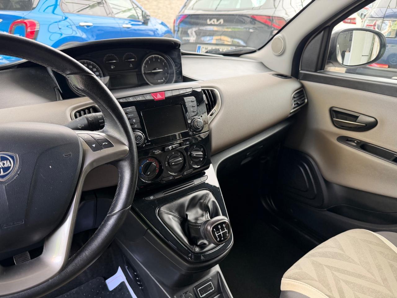Lancia Ypsilon 2018 1.2 benzina 70000KM