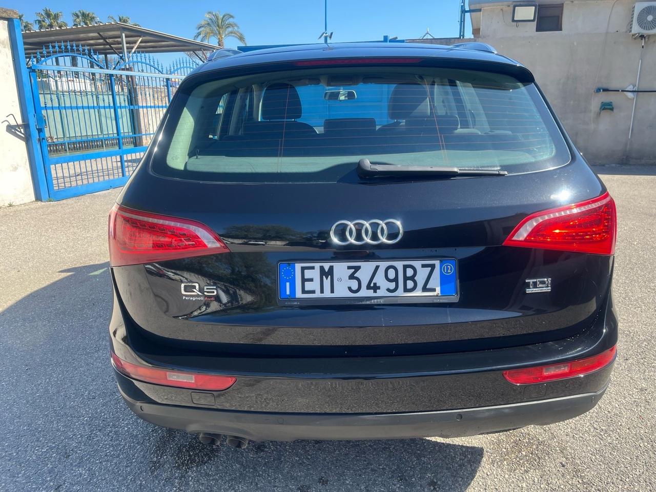 Audi Q5-2.0 tdi/170 cv-s.tronic-4X4-2012