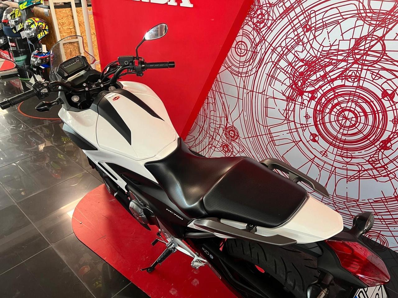 Honda NC700X 2012