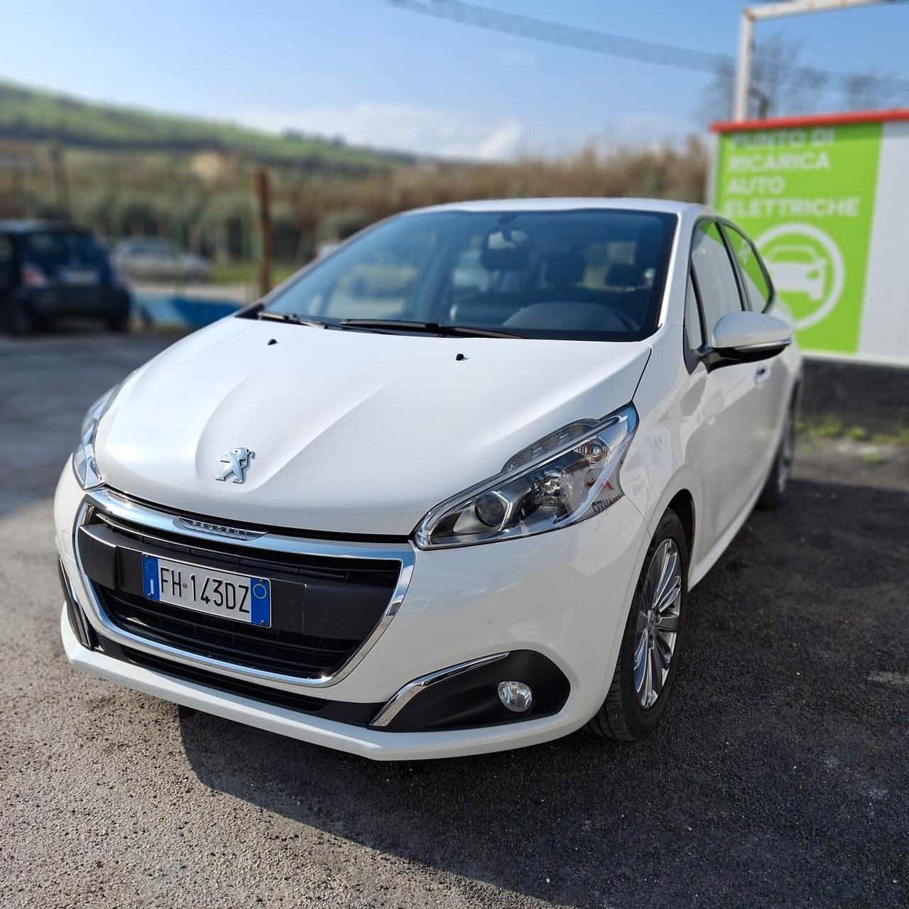 Peugeot 208 PureTech 82 5 porte Allure