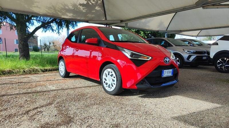 Toyota Aygo 1.0 VVT-i x-play MMT