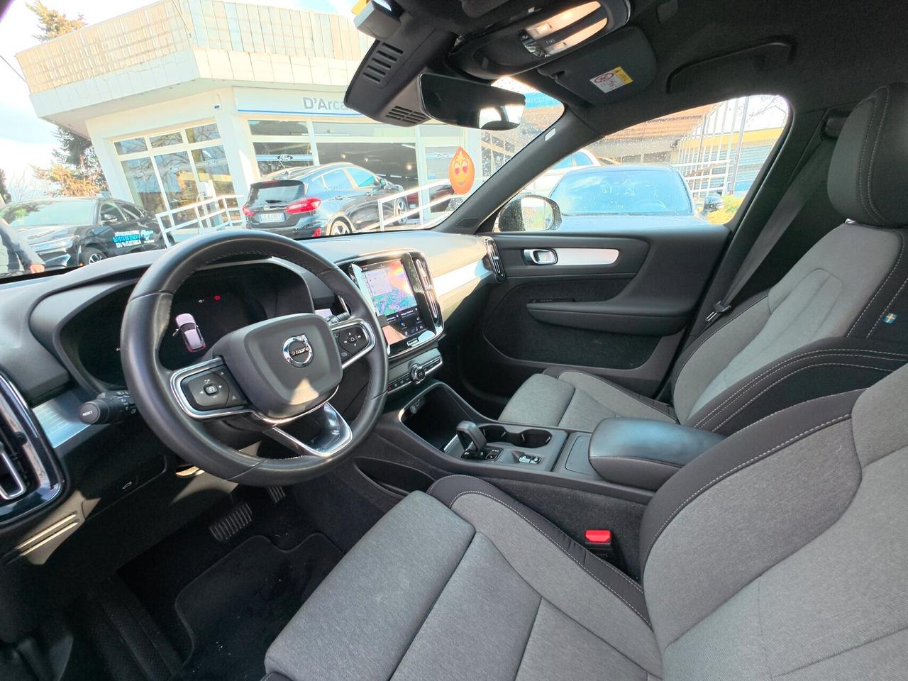 Volvo XC40 B3 automatico Core