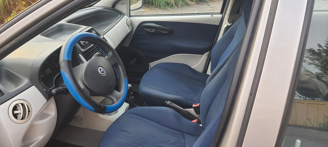 Fiat Punto 1.2 5 porte HLX