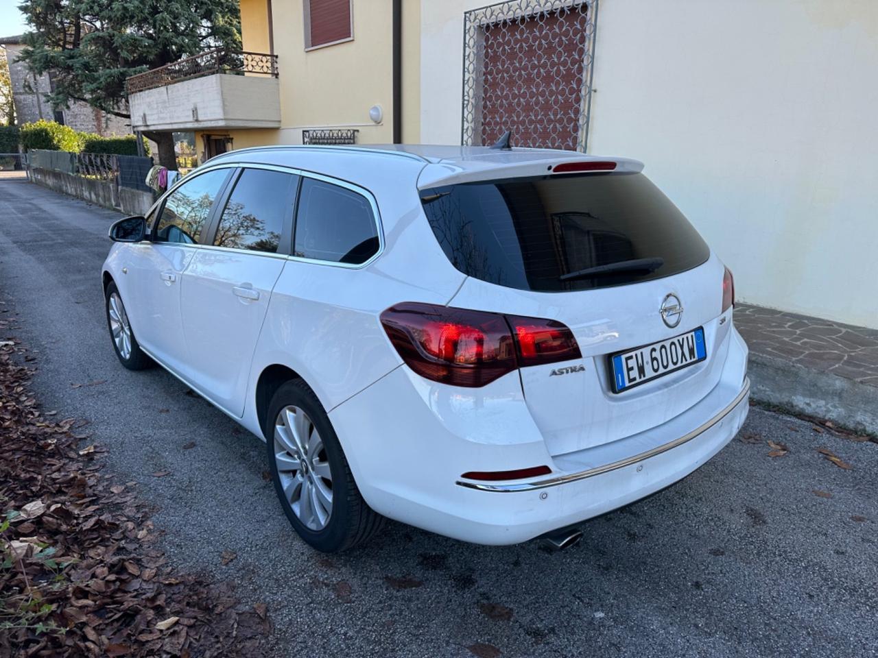 Opel Astra 2.0 CDTI 165CV Sports Tourer aut. Elective