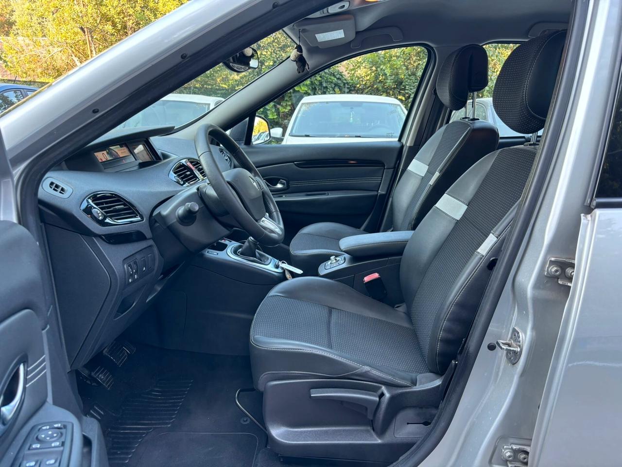 Renault Scenic X-Mod 1.5 dCi 110CV Luxe