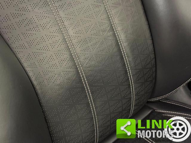 LAND ROVER Range Rover Velar 2.0D I4 240 CV R-Dynamic HSE - MOTORE 15000 KM