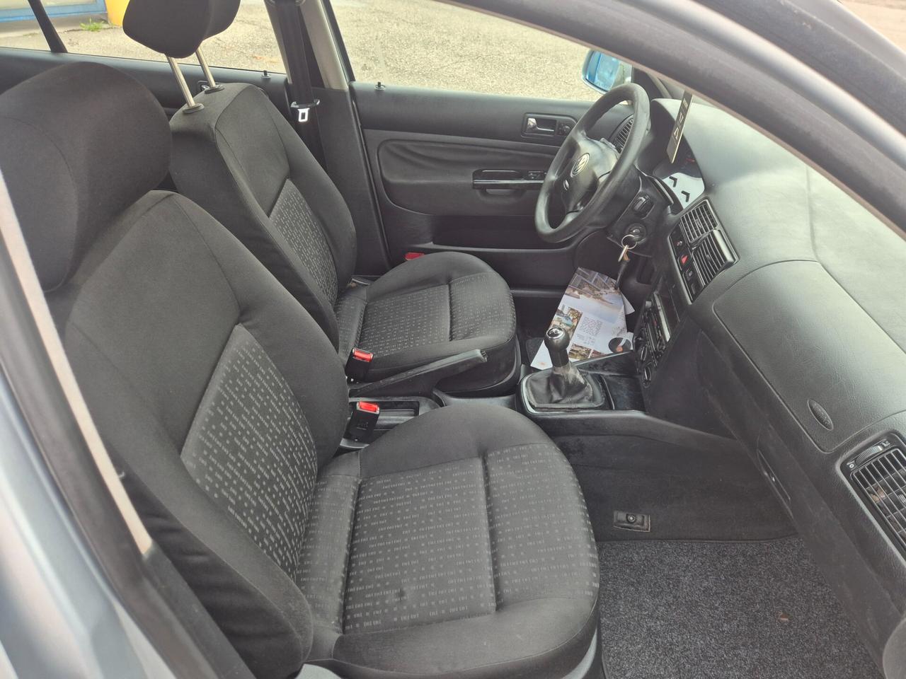 Volkswagen Golf 1.4 Benzina 16V cat 5 porte Euro 4