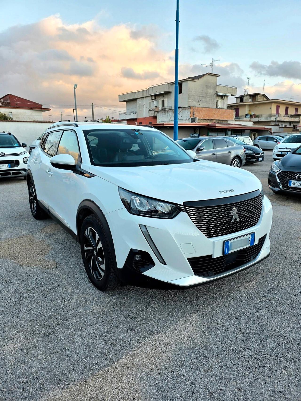 Peugeot 2008 1.5 BlueHDi 102 CV Allure Navi Pack con 87.000 Chilometri