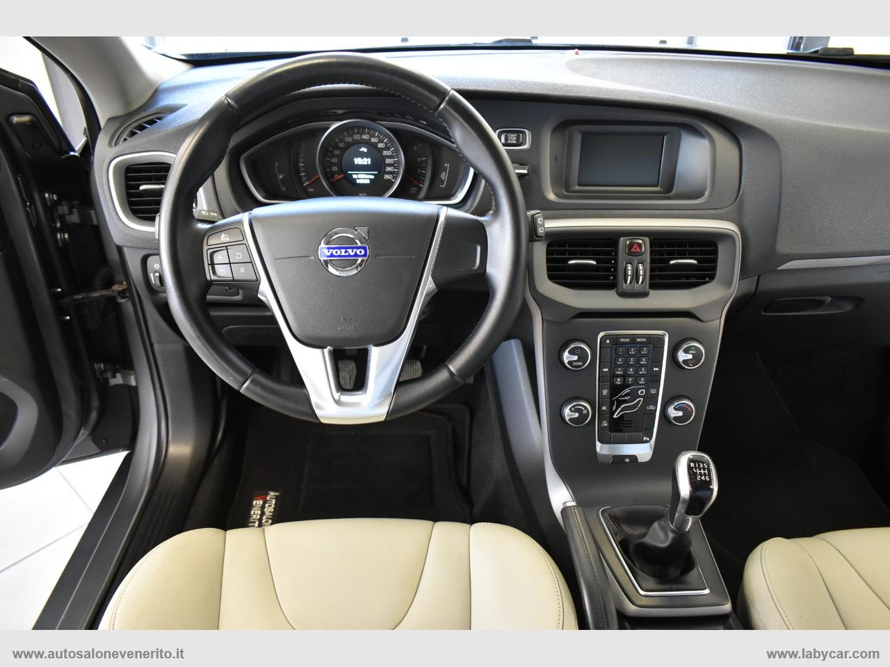 VOLVO V40 D2 1.6 Summum