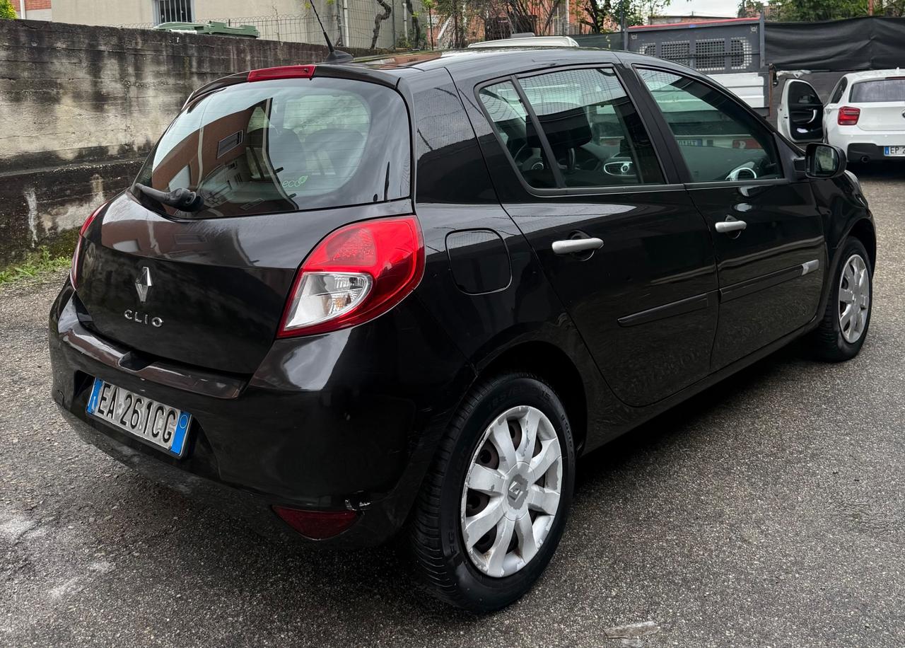 Renault Clio 1.2 16V 5 porte Confort