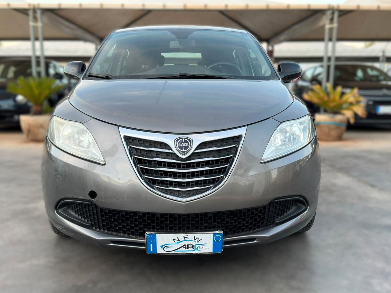 Lancia Ypsilon 1.2 69 CV Unyca