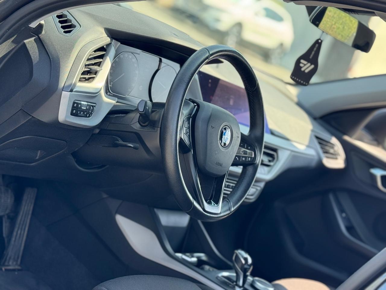 BMW 116D LUXURY AUTOMATICA GARANZIA! PERMUTABILE