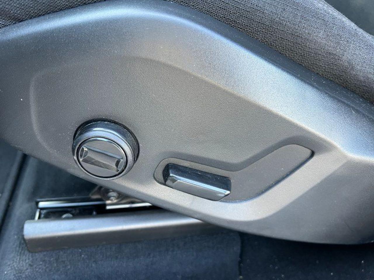 Volvo XC60 B4 (d) AWD Geartronic Business Plus