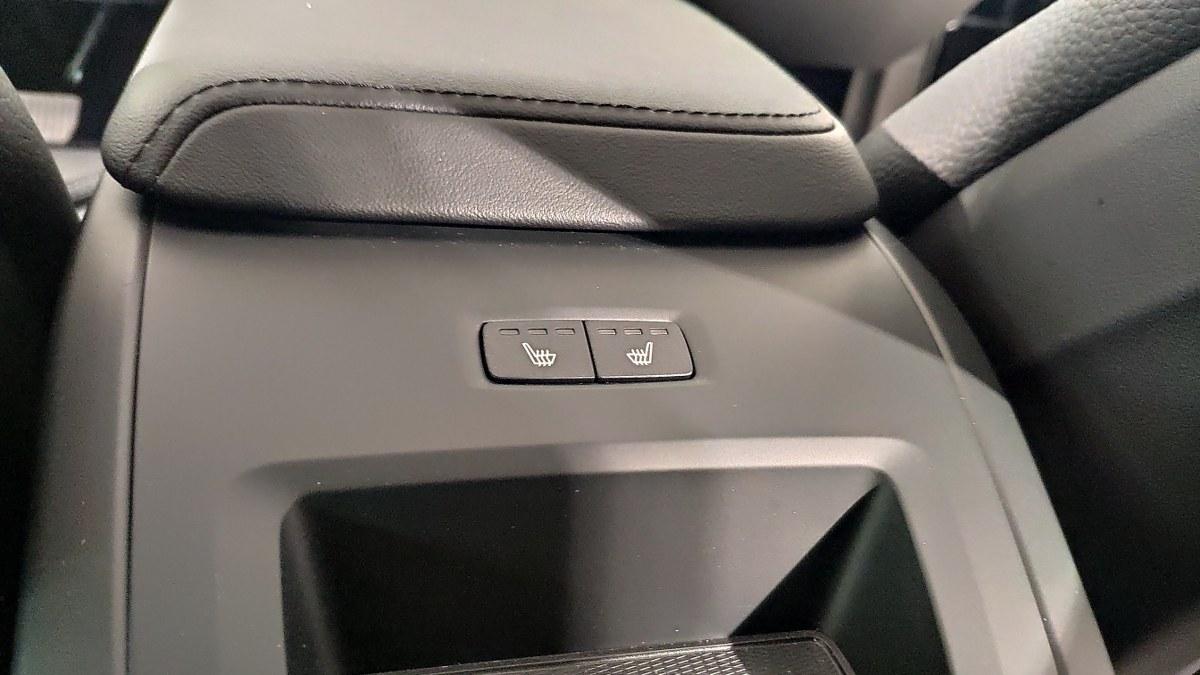VOLVO Xc60 B4 Mild Hybrid (D) Automatico Plus Dark