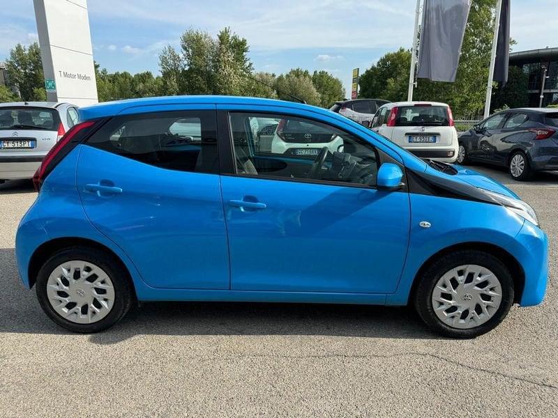 Toyota Aygo Connect 1.0 VVT-i 72 CV 3 porte x-cool