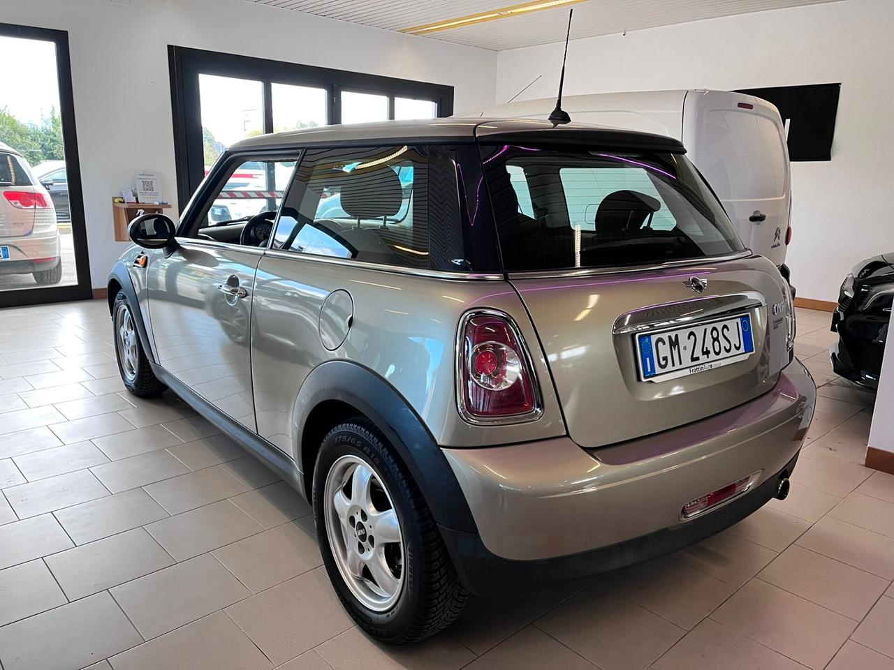 Mini 1.6 16V One (72kW)