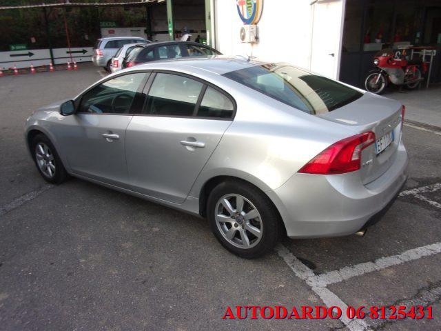 VOLVO S60 2.0 T Powershift Summum
