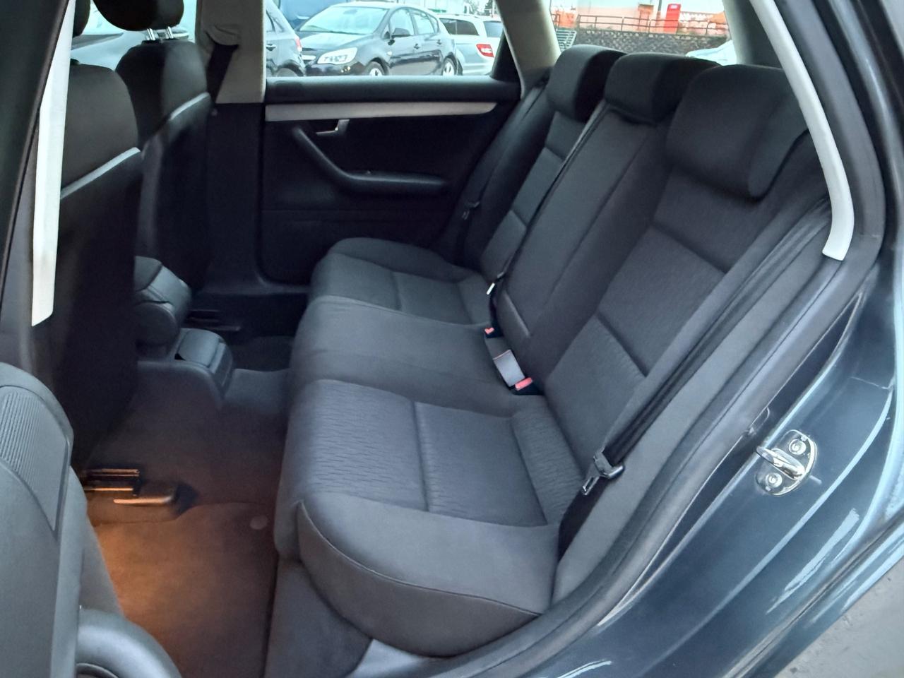 Audi A4 2.0 16V TDI Avant Sport Unico Xeno Navi