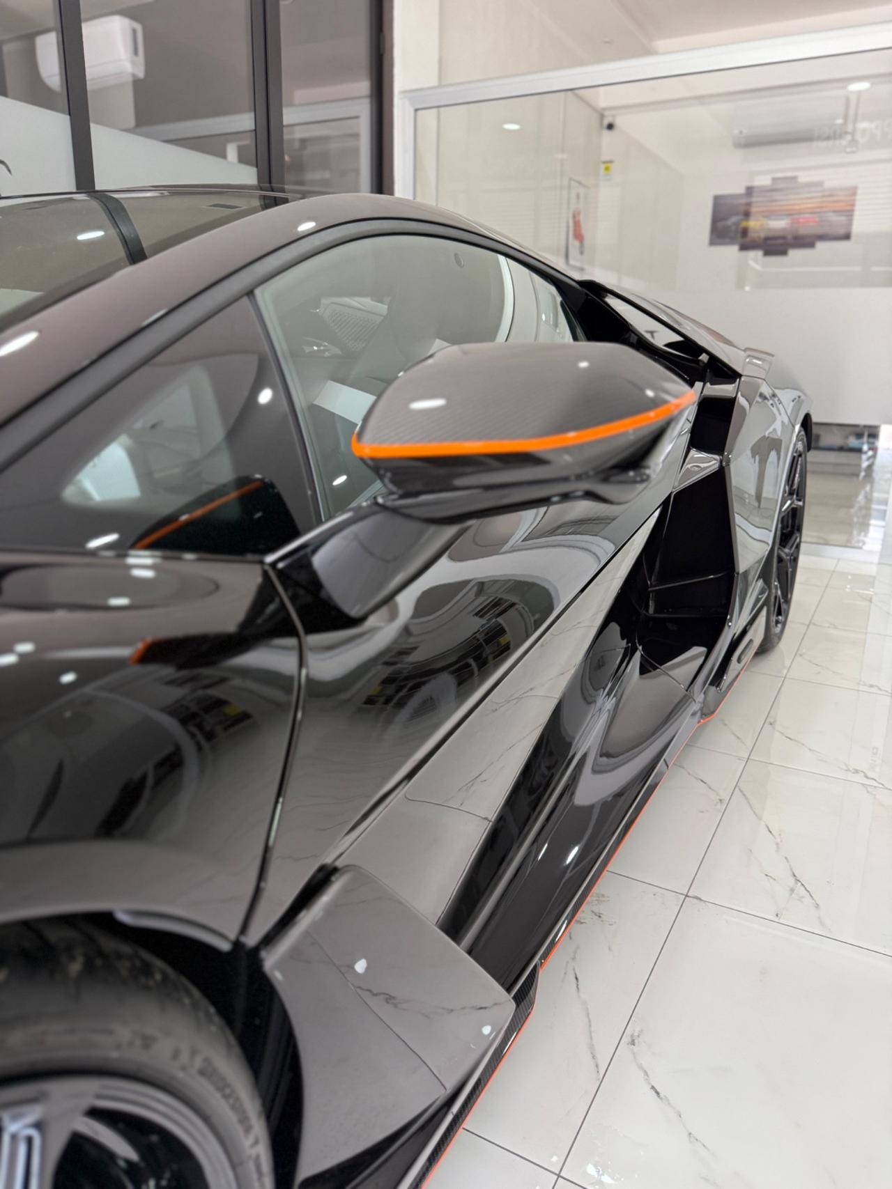 Lamborghini Revuelto 6.5 V12