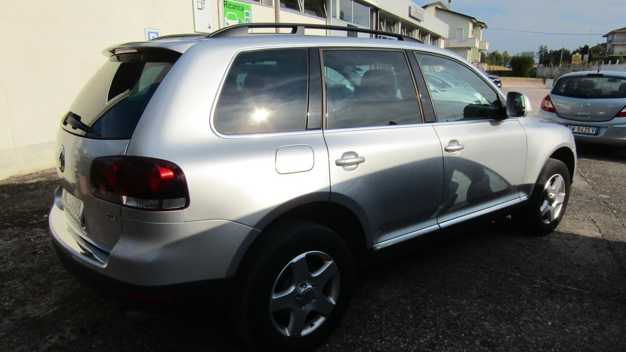 Volkswagen Touareg 2.5 R5 TDI DPF tiptronic Exclusive