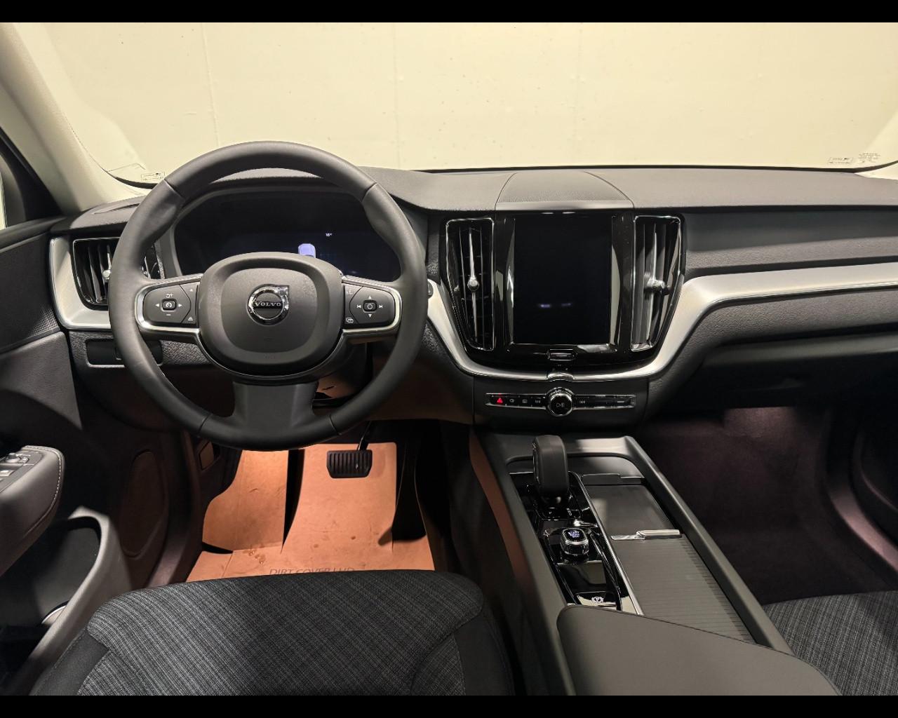 VOLVO XC60 B4 GEARTRONIC CORE