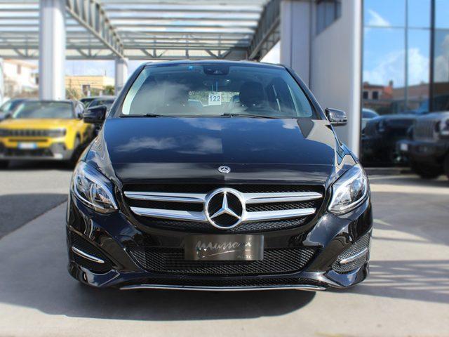 MERCEDES-BENZ B 180 D SPORT TECH