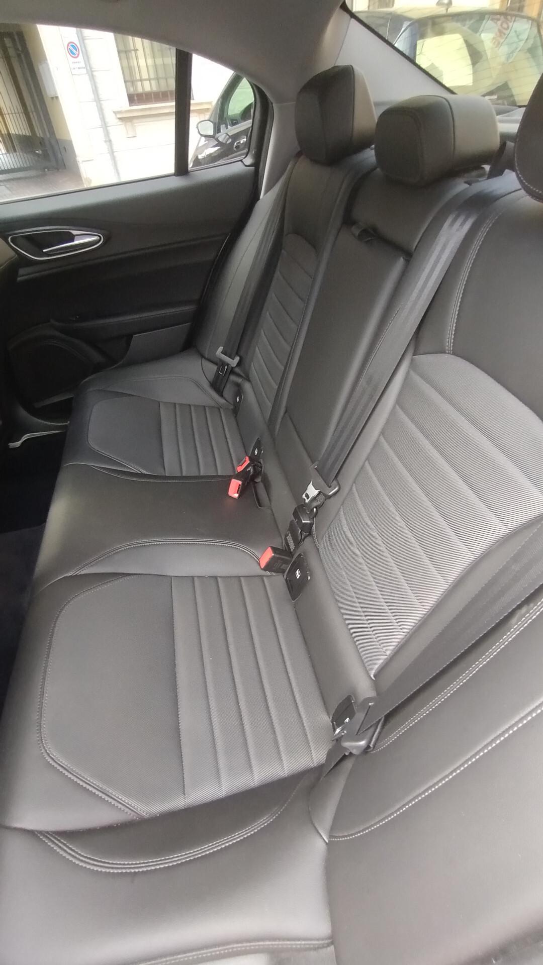 Alfa Romeo Giulia 2.0 Turbo 200 CV AT8 Super
