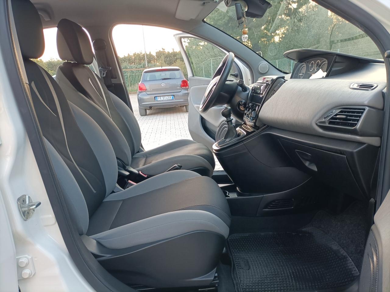 Lancia Ypsilon 1.2 69 CV 5 porte GPL Ecochic Gold