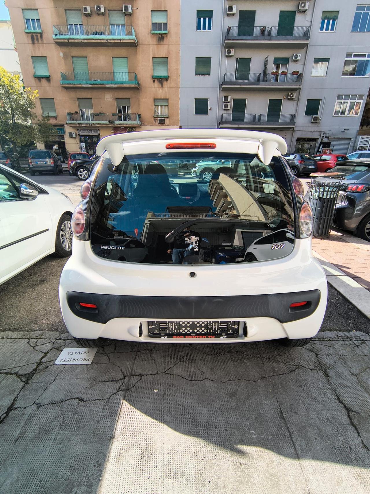 Peugeot 107 1.0 68CV 5p. Sweet Years 2Tronic