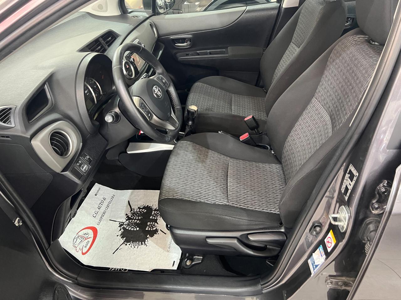Toyota Yaris 1.0 69 CV - LOUNGE - 2014