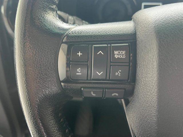 TOYOTA Hilux 2.4 D-4D 4WD 4 porte Double Cab Executive