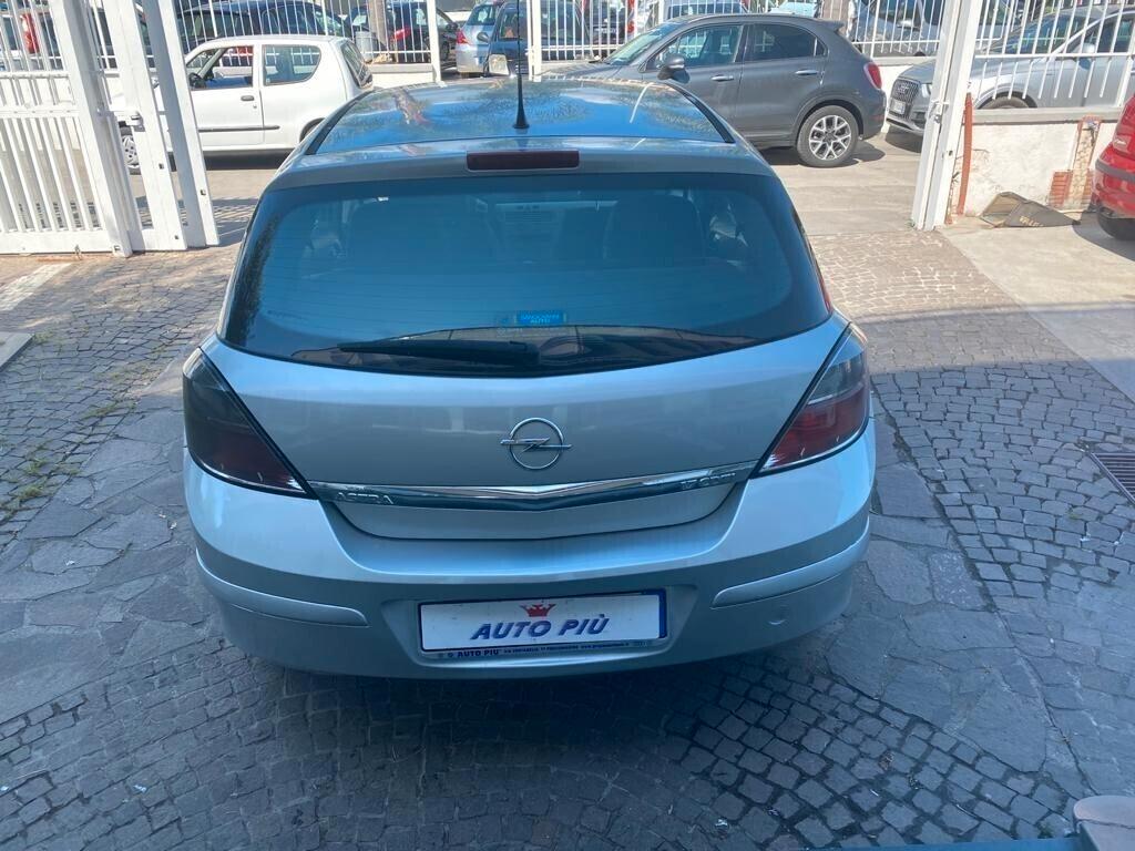 Opel Astra 1.7 CDTI 101CV 5 porte Club