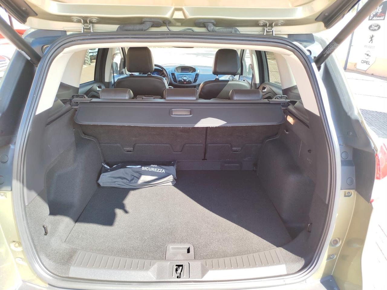 Ford Kuga 2.0 TDCI 140 CV 4WD Titanium